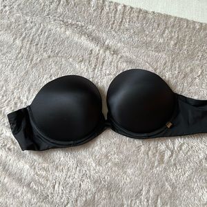 Victorias Secret, Very Sexy 34DD strapless bra, black